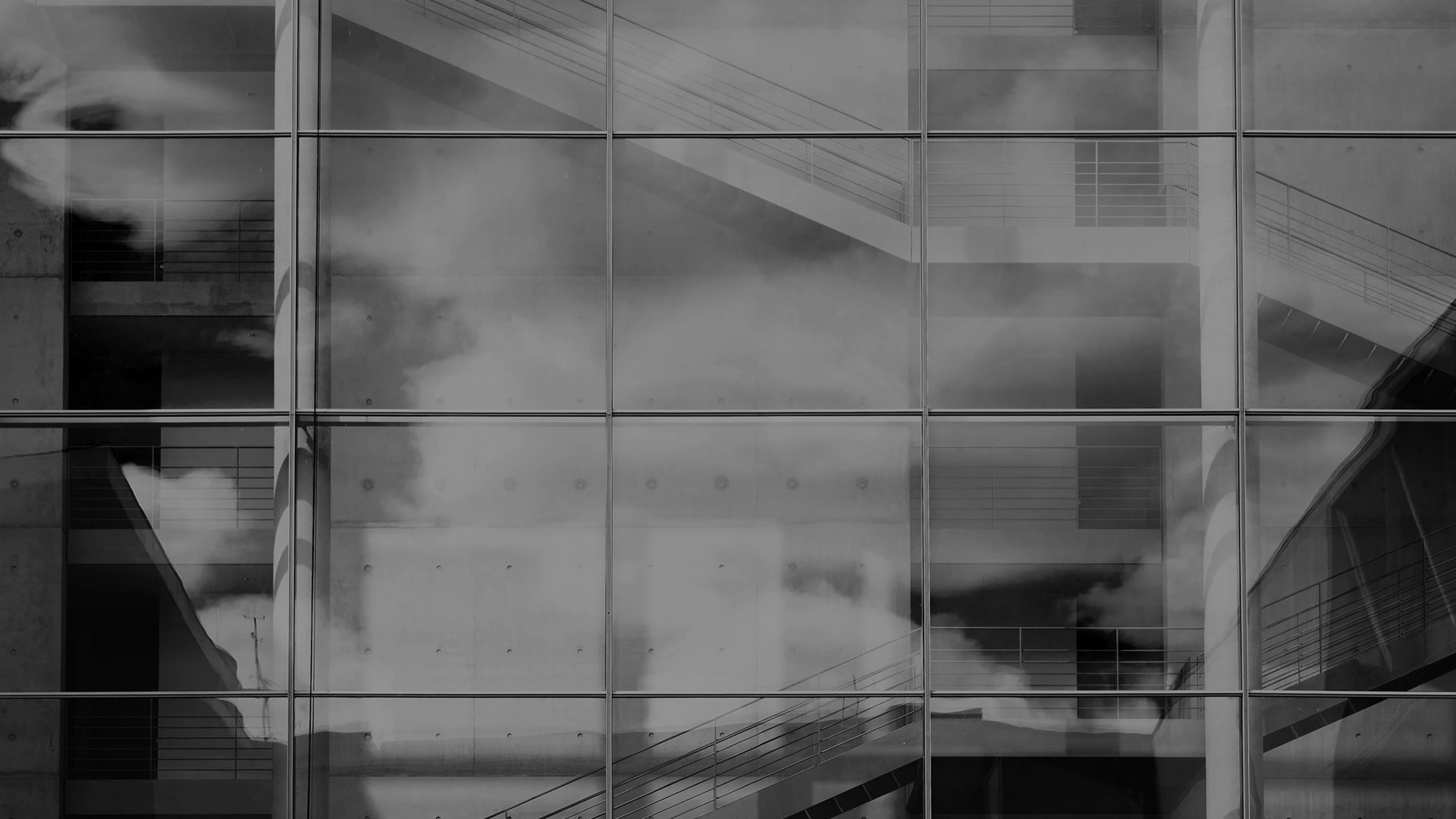 Bâtiment avec façade vitrée